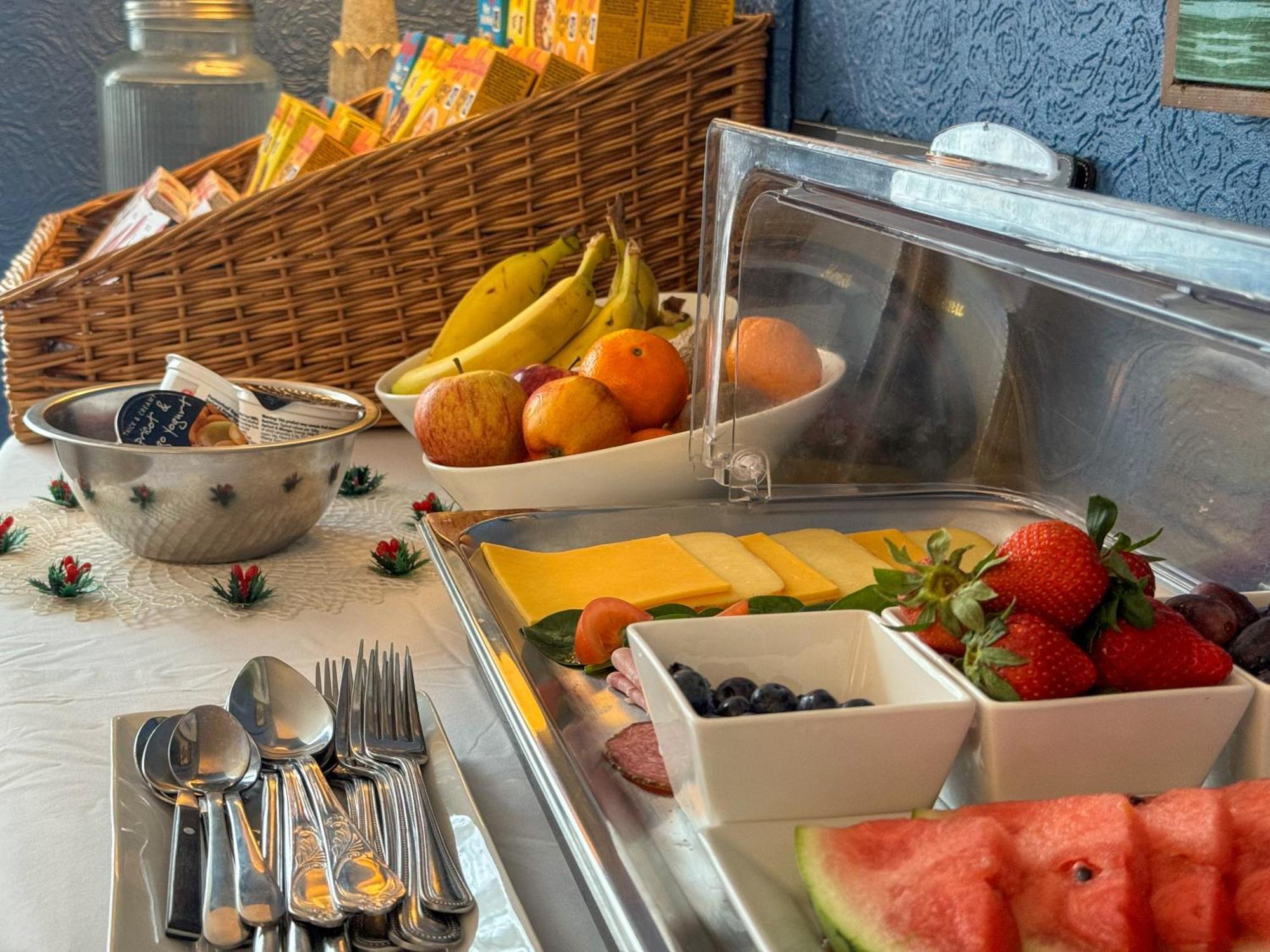 Отель The Chatwal Boutique Hotel 5*